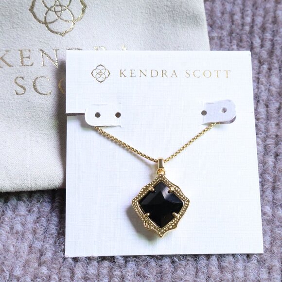 New. Kendra Scott Kacey Gold Black Opaque Glass Long Necklace - Picture 1 of 2